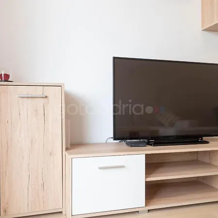 Spacious Rosa Apartman Makarska